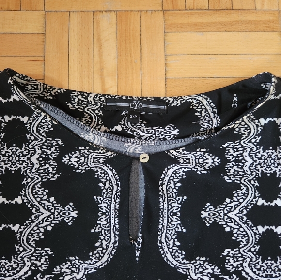 Black and Red Short Dress Size S - Picture 2 of 4